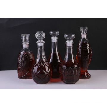 Glass wine decanter,emboss whisky decanter,glass vodka bottle with crew cap.